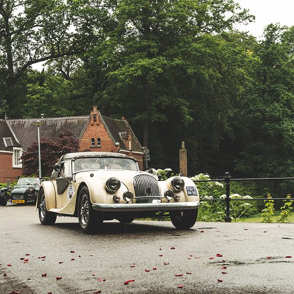 Touren met een klassieke auto